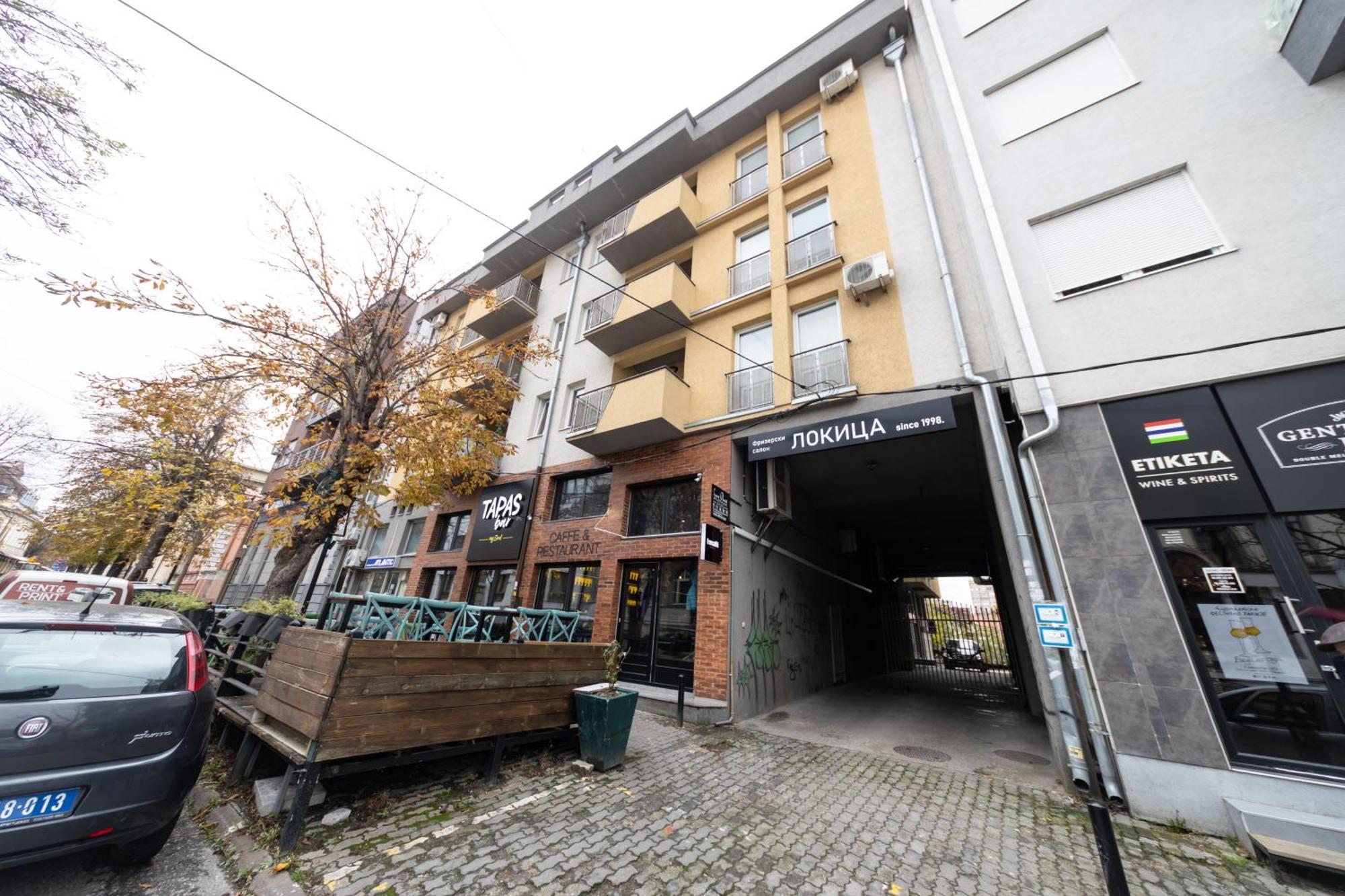 Lux Place Apartments Downtown Kragujevac Exterior foto