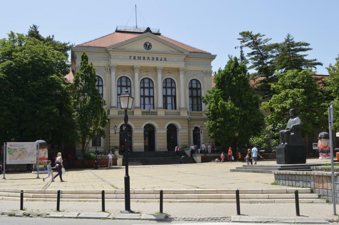 Lux Place Apartments Downtown Kragujevac Exterior foto